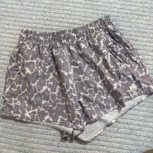 Vuori Gray Athletic Shorts with Elastic Waistband
